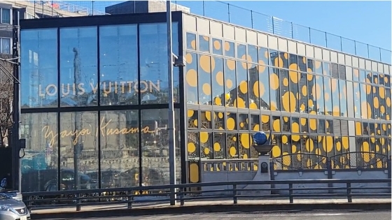 透明LEDビジョン