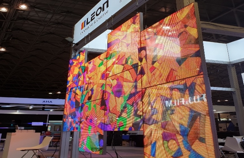 LEONのLEDサイネージについて